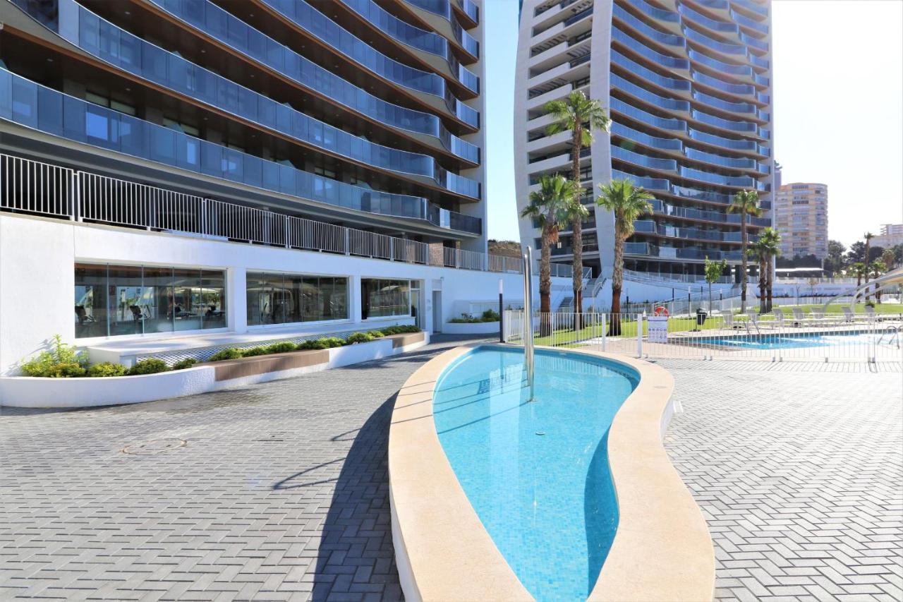 Sunset Waves 18-35 Poniente Beach Resort Бенидорм Екстериор снимка