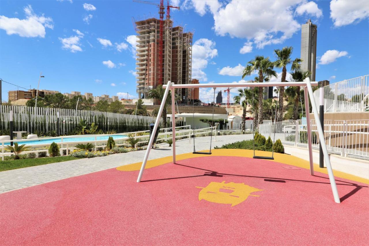 Sunset Waves 18-35 Poniente Beach Resort Бенидорм Екстериор снимка
