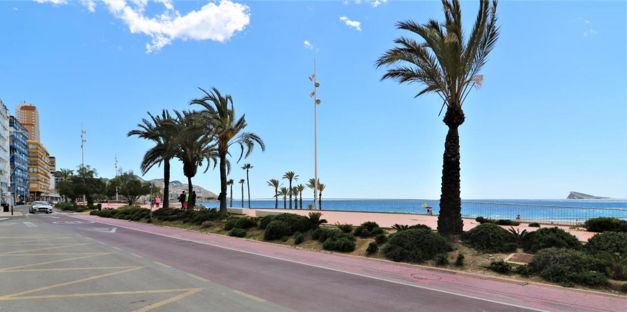 Sunset Waves 18-35 Poniente Beach Resort Бенидорм Екстериор снимка