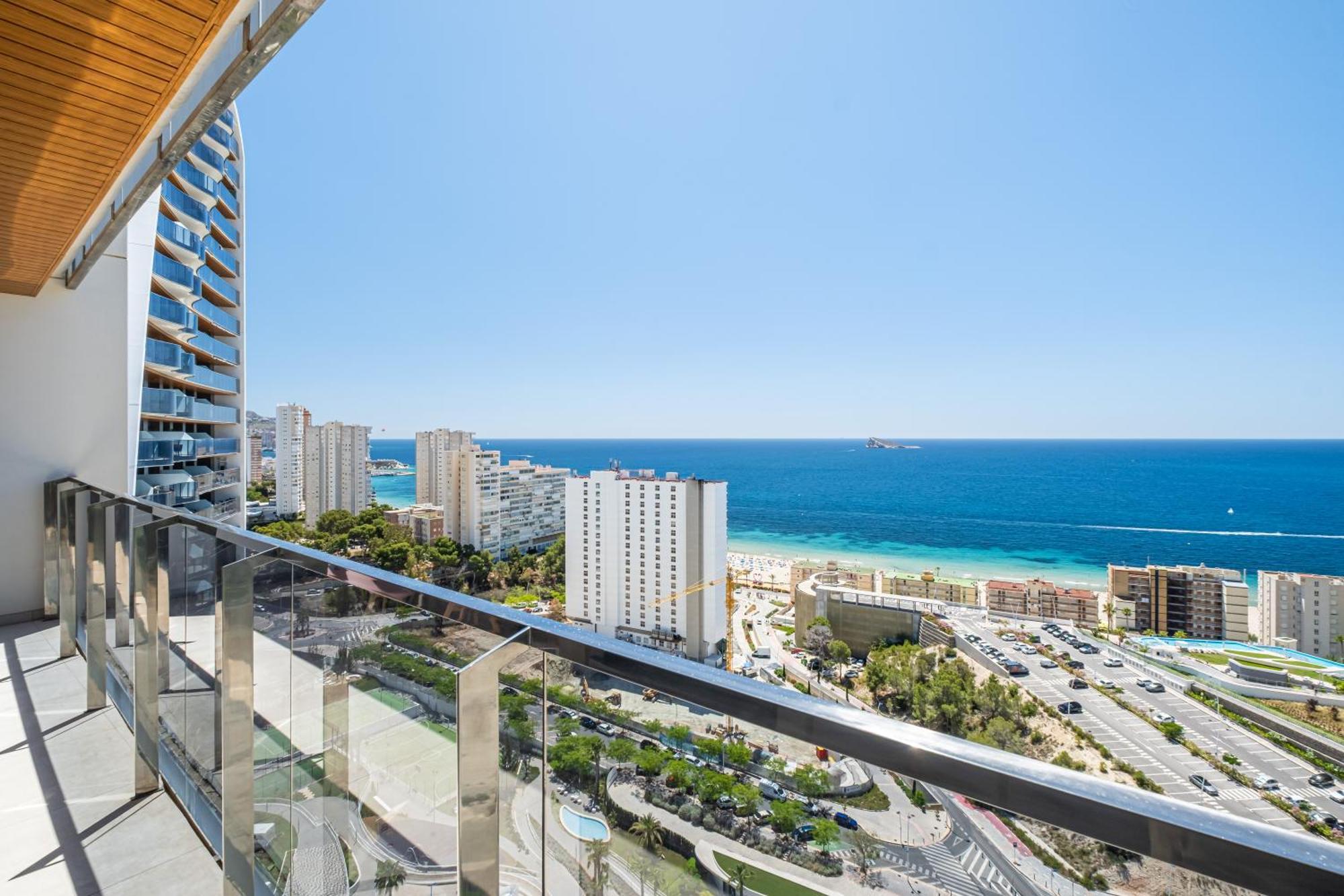 Sunset Waves 18-35 Poniente Beach Resort Бенидорм Екстериор снимка