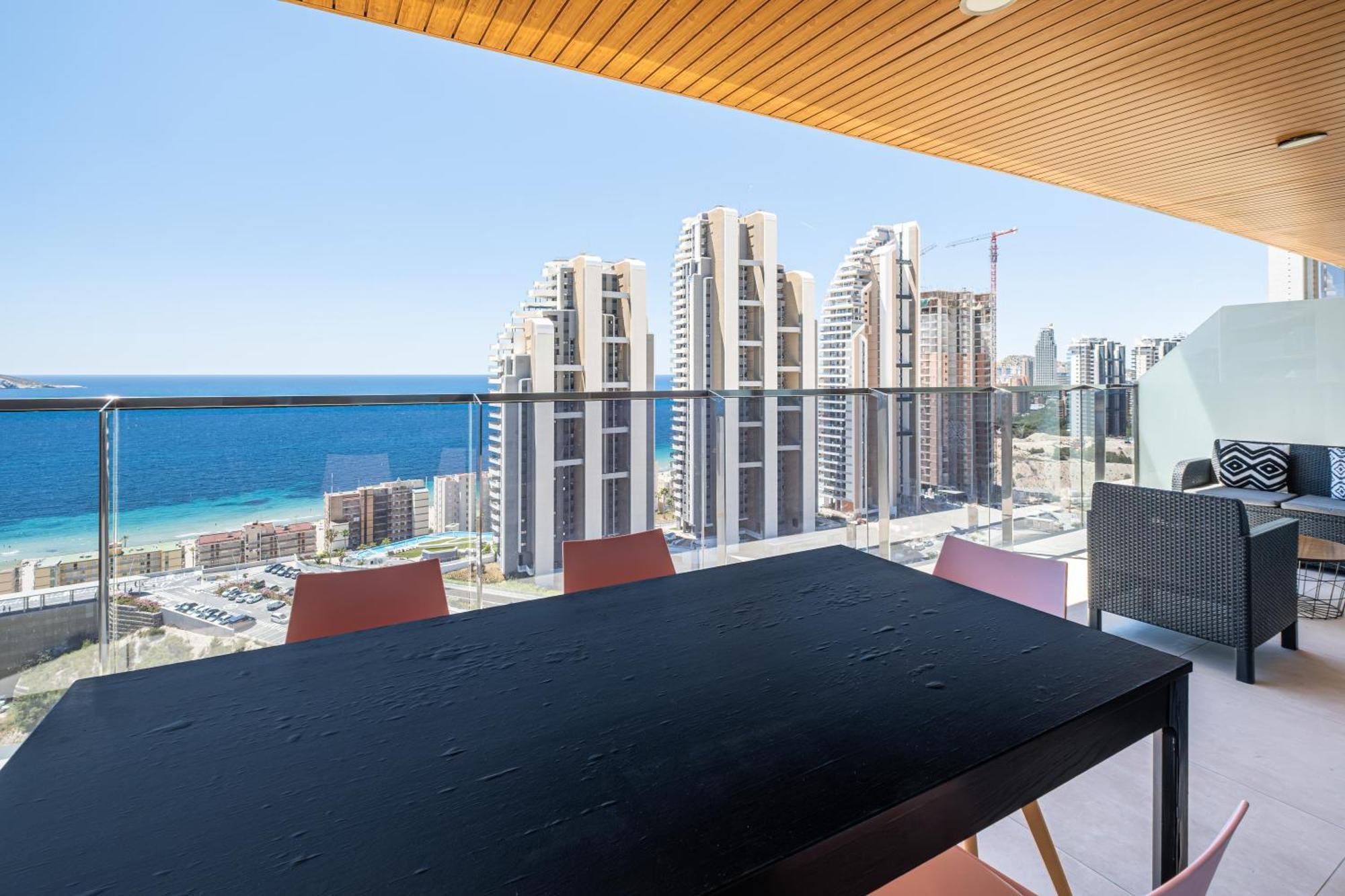 Sunset Waves 18-35 Poniente Beach Resort Бенидорм Екстериор снимка