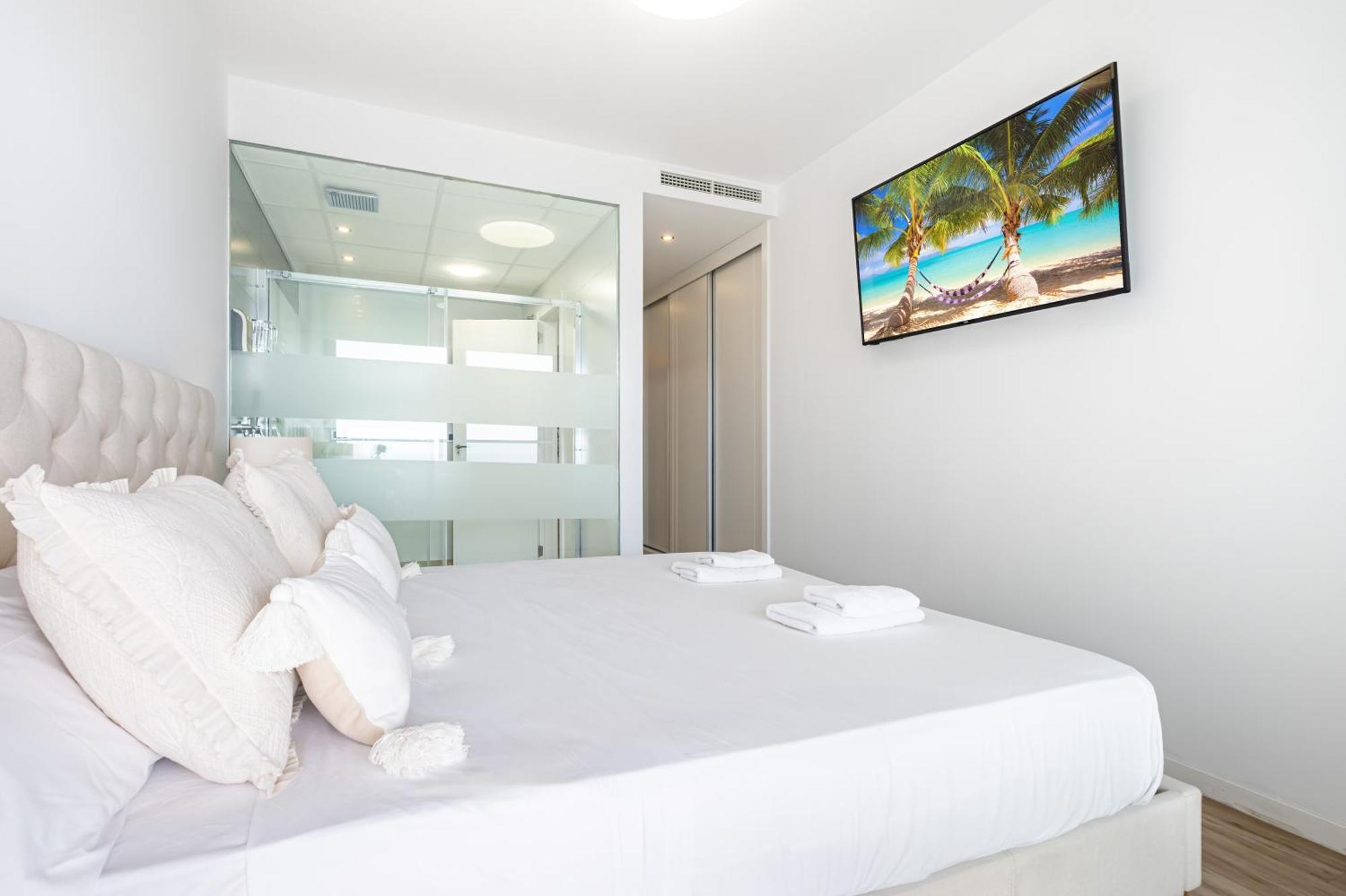 Sunset Waves 18-35 Poniente Beach Resort Бенидорм Екстериор снимка