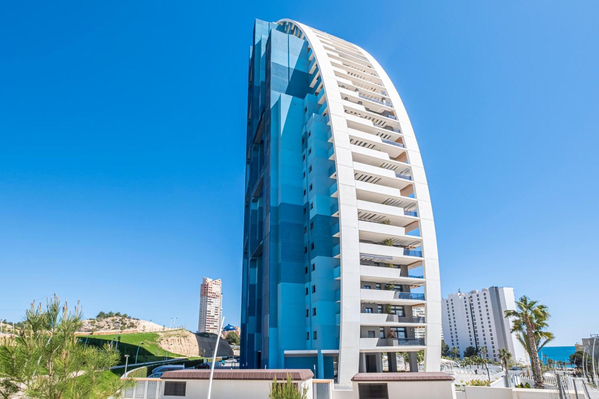 Sunset Waves 18-35 Poniente Beach Resort Бенидорм Екстериор снимка