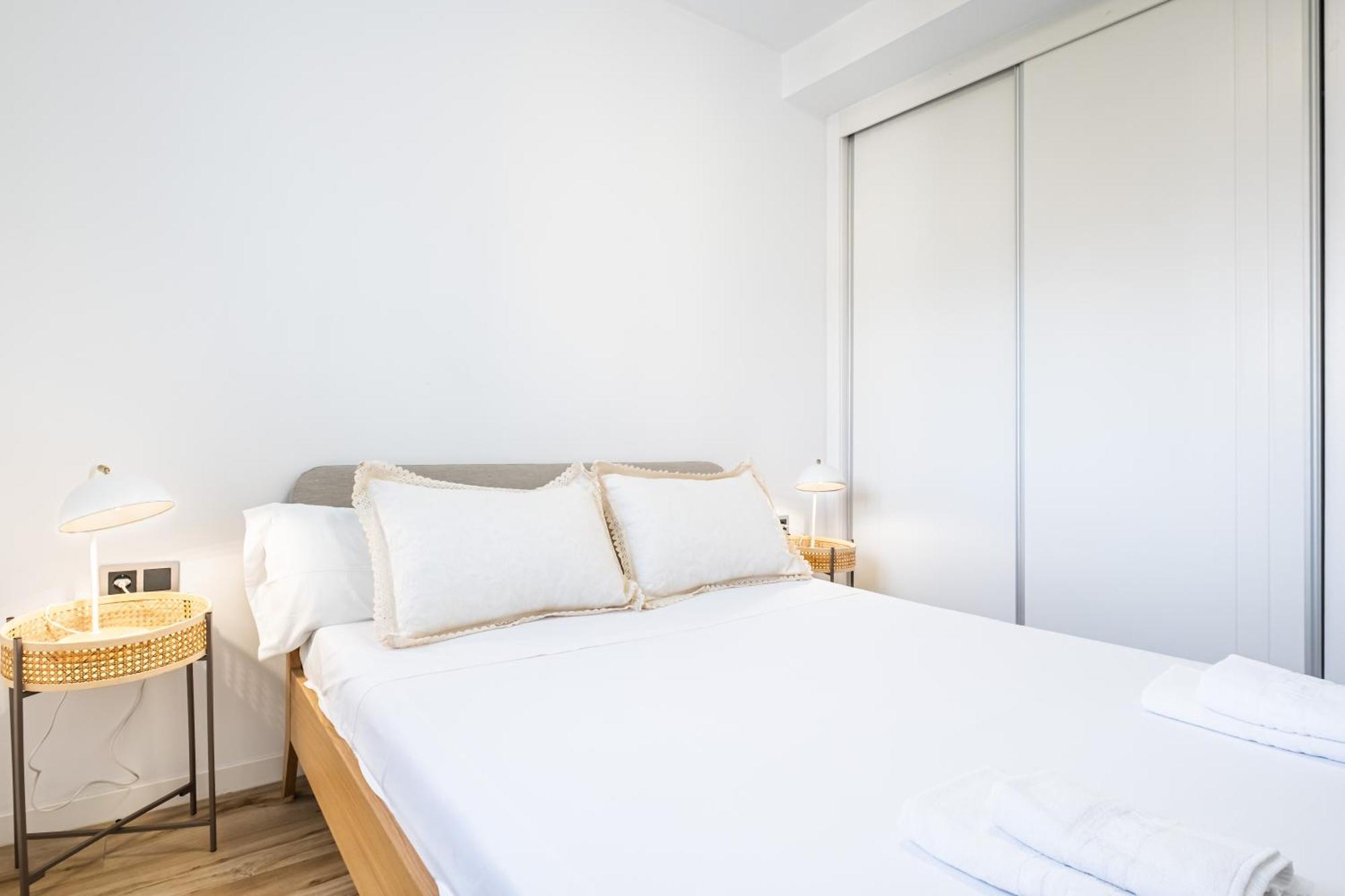 Sunset Waves 18-35 Poniente Beach Resort Бенидорм Екстериор снимка